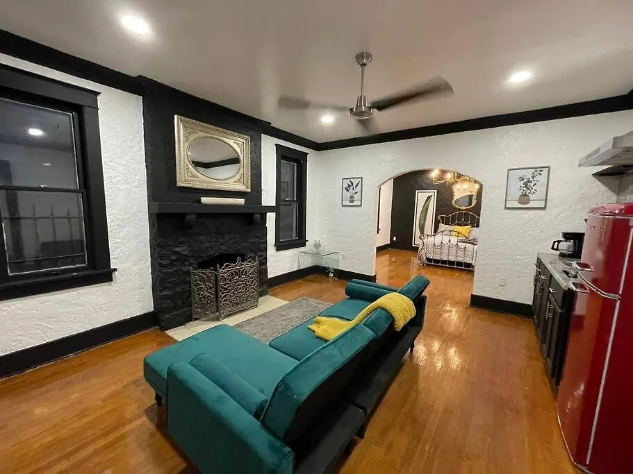Midtown Vintage Charm Apartment Memphis United States