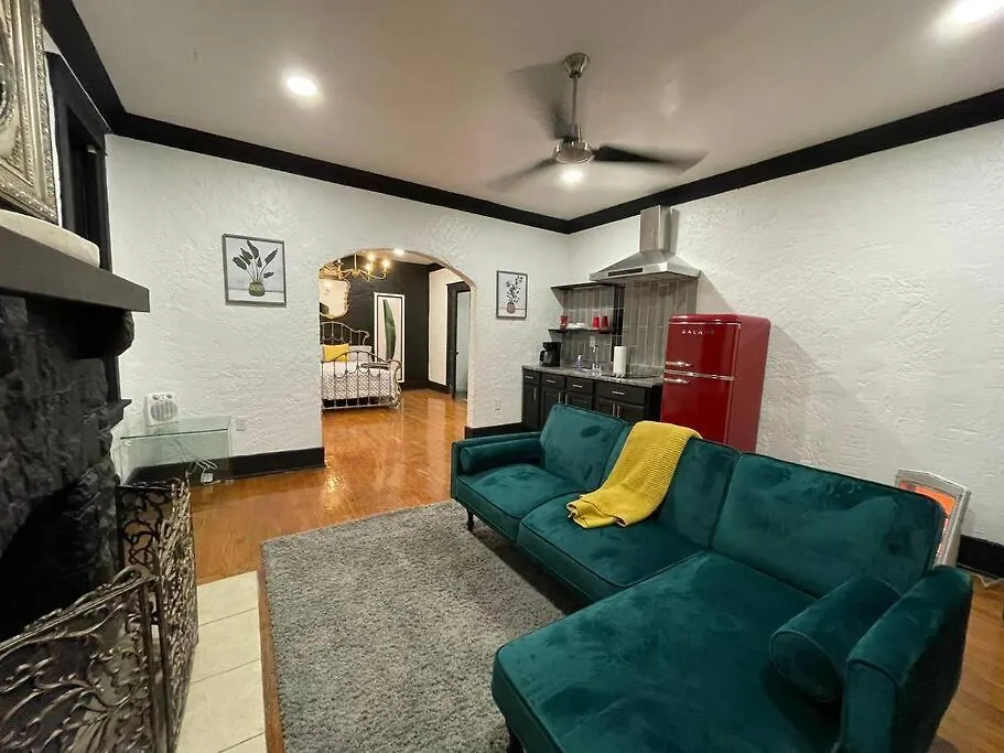 Midtown Vintage Charm Apartment Memphis